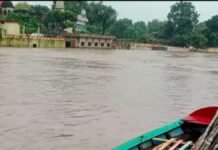 UP: केन-यमुना का जलस्तर बढ़ा, नदी किनारे गांवों में बढ़ी चिंता, लगातार बारिश के बीच दोनों नदियां बढ़त पर