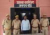 UP: गांजा तस्करी गैंग पर पुलिस का शिकंजा, गैंगस्टर एक्ट में वांछित आरोपी गिरफ्तार