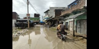 UP: जर्जर इंटरलॉकिंग और अधूरा नाला बना मुसीबत, ग्रामीण परेशान