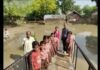 UP: घाघरा का जलस्तर बढ़ा, तपेशिपाह गांव में घुसा बाढ़ का पानी, स्कूल के चारों ओर भी जलभराव