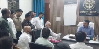 पीलीभीत में सरकारी जमीन पर बने अधिवक्ताओं के चेंबर ध्वस्त, कार्रवाई से नाराज अधिवक्ता