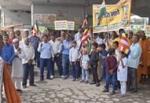चंदौली में तथागत विहार के अधिग्रहण के विरोध में एक साल से धरना, वर्षगांठ पर निकला शांति मार्च