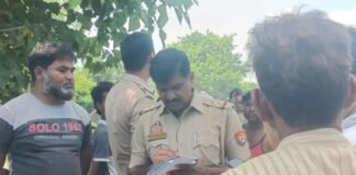 UP: बहराइच में तालाब किनारे मिला 55 वर्षीय शख्स का शव, इलाके में फैली सनसनी