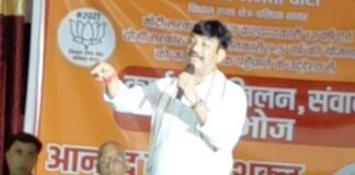Ballia: सपा-कांग्रेस पर बरसे पूर्व मंत्री आनंद स्वरूप शुक्ला, बोले- ‘कालनेमि जैसा बनावटी चेहरा करेंगे बेनकाब, 2027 में जीत तय’