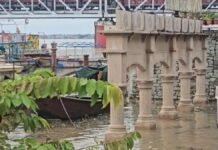 Varanasi: काशी के लोगों के लिए राहत भरी खबर, घटने लगा गंगा का जलस्तर, जानें क्या है अपडेट