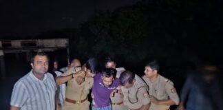 Gonda में पुलिस मुठभेड़ में गोतस्कर के पैर में लगी गोली, दो साथी गिरफ्तार