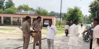 Gonda: तेरहवीं भोज में जाने वाले थे पूर्व मंत्री योगेश प्रताप सिंह, पुलिस ने घर पर किया हाउस अरेस्ट, घर के बाहर भारी पुलिस बल तैनात