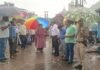 Gonda: उत्तर प्रदेश: भारी बारिश के बीच जिलाधिकारी प्रियंका निरंजन ने शहर का किया निरीक्षण, अधिकारियों को दिए आवश्यक निर्देश