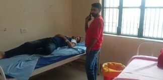 UP: हाथरस में भीषण सड़क हादसा, तेज रफ्तार ट्रैक्टर की टक्कर से वृद्ध की मौत