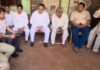 Muzaffarnagar: जयसिंह हत्याकांड में राज्यमंत्री नरेंद्र कश्यप पहुंचे पीड़ित परिवार के घर, आरोपियों पर सख्त कार्रवाई का आश्वासन