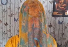 Hathras: लिफ्ट देने के बहाने महिला को ले गया युवक, बेहोश कर गलत कृत्य का आरोप, थाने में FIR न होने पर SP से शिकायत