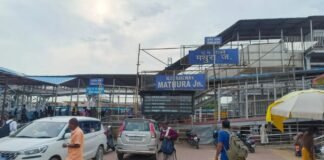 Mathura: मथुरा जंक्शन गेट पर ई-रिक्शा का कब्जा, बिना परमिट वाहनों के संचालन और कमीशनखोरी के आरोप