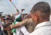 Varanasi: भूमि अधिग्रहण और टोल वसूली के विरोध में किसानों का प्रदर्शन, आत्मदाह की कोशिश के बाद कई हिरासत में