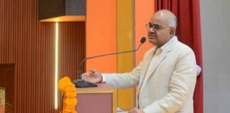 राजस्व, पंचायती राज, आयकर और रक्षा सेवाओं के अनुभवी अब संभालेंगे यूपी की मंडियों की कमान