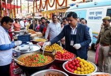 धनबाद में त्योहारों से पहले बड़ा खुलासा, चाट के छोले से लड्डू तक में मिला रासायनिक रंग