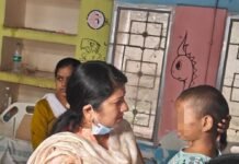 तीन साल के मासूम से क्रूरता पर बाल आयोग सख्त अस्पताल मिलने पहुंची आयोग की अध्यक्ष