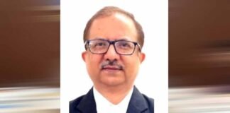 इंदौर में प्रधान न्यायाधीश के कथित व्यवहार पर भड़के अधिवक्ता, कोर्ट रूम तक पहुंचकर किया विरोध प्रदर्शन