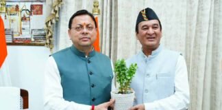 मुख्यमंत्री पुष्कर सिंह धामी से उत्तराखंड महापरिषद, लखनऊ के प्रतिनिधि भरत सिंह बिष्ट ने की भेंट