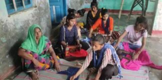 नवरात्र विशेष-6: झांसी की वंदना ने सुई-धागे से लिखी आत्मनिर्भरता की कहानी