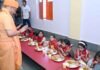 बेटियों के पांव पखार सीएम योगी ने की मातृ शक्ति की आराधना