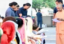 संवेदनशील व्यवहार के साथ करें हर पीड़ित की सहायता: सीएम योगी