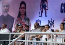 उप मुख्यमंत्री अरुण साव ने की खिलाड़ियों की हौसला अफजाई, मैच देखने पहुंचे हॉकी स्टेडियम