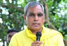 ‘EVM से चुनाव हो तो दिक्कत, बैलट पेपर से हो तो दिक्कत’, ओपी राजभर ने अखिलेश पर कसा तंज