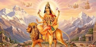नवरात्रि के पांचवें दिन करें मां स्कंदमाता की पूजा, संतान सुख और समृद्धि के लिए पढ़ें आरती