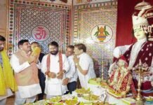 सीएम मोहन यादव ने उज्जैन में गुरु महाराज टेकचंद जी के 215वें समाधि पर्व पर किए दर्शन, धर्मस्थल के लिए ₹1 करोड़ देने की घोषणा