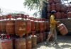 LPG सिलेंडर पर HPCL को ₹245 का नुकसान, नवंबर में बढ़कर ₹327 तक पहुंचने का अनुमान
