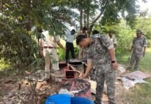 पलामू में दुर्गा पूजा से पहले पुलिस की बड़ी कार्रवाई, कई गांवों में अवैध महुआ शराब नष्ट