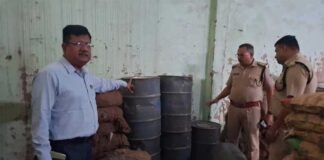ग्वालियर में त्योहार से पहले बड़ी बरामदगी, 600 किलो विस्फोटक सामग्री पकड़ी; कार्बाइड गन पर पहले ही लग चुका है बैन