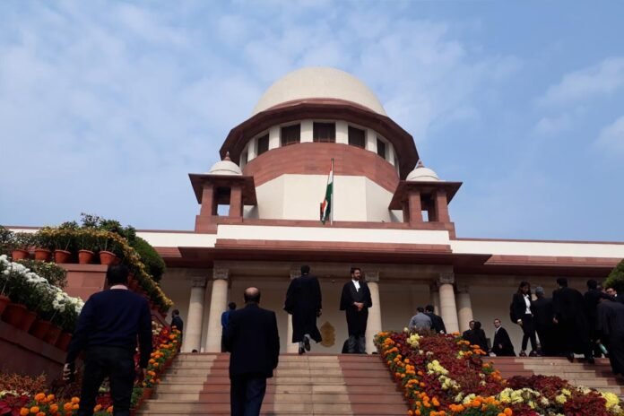 Supreme_Court_6_1-2.jpg