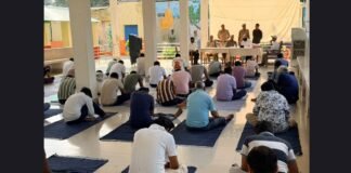UP: जेल में कैदी बने शिक्षक, साथी बंदियों को पढ़ाकर दे रहे शिक्षा की रोशनी