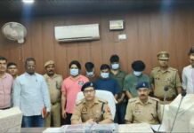 चंदौली में अंतरराष्ट्रीय साइबर ठगी कॉल सेंटर का खुलासा, जापानी नागरिकों को बनाते थे निशाना, 5 गिरफ्तार