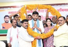UP: रायबरेली में नीरज सिंह का भव्य स्वागत, बोले- MLC चुनाव के लिए पूरी ताकत झोंक दें कार्यकर्ता