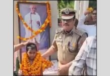 गोण्डा: नन्हे कदमों में बड़ा जुनून, 7 साल की अनामिका ने तिरंगा लेकर पूरी की 30 KM दौड़!