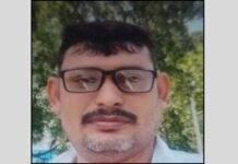 UP: सफाई कर्मचारी सात साल से ब्लॉक में कर रहा बाबू का काम, गांव में गंदगी से ग्रामीण परेशान