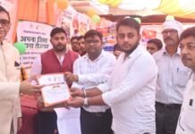 UP: बलिया में रोजगार मेले में 300 युवाओं ने आजमाई किस्मत, 142 को मिला जॉब ऑफर