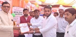 UP: बलिया में रोजगार मेले में 300 युवाओं ने आजमाई किस्मत, 142 को मिला जॉब ऑफर