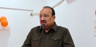 UP: ”मजबूरी में हो रहे हैं कांग्रेस के नए प्रयोग”, अजय राय की जगह कमान बदलने पर योगी के मंत्री दिनेश प्रताप सिंह का तंज