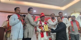UP: इटावा में BJP को झटका! मंडल मंत्री रहे गौरव सोनी सपा में शामिल, मिली जिला सचिव की जिम्मेदारी