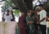 UP: प्रेमिका से मिलने गांव पहुंचा प्रेमी, परिजनों ने मंदिर में करा दी शादी