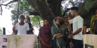 UP: प्रेमिका से मिलने गांव पहुंचा प्रेमी, परिजनों ने मंदिर में करा दी शादी