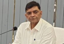 बलिया: जाति प्रमाण पत्र के लिए 50 हजार की मांग, लेखपाल निलंबित, DM ने दी सख्त चेतावनी