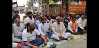 बरेली में विकास के दावों की खुली पोल, उल्हैतापुर में 5 फीट जलभराव से परेशान ग्रामीणों ने दी मतदान बहिष्कार की चेतावनी
