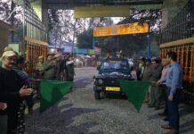 कॉर्बेट पार्क का बिजरानी जोन खुला, जंगल सफारी के लिए रवाना हुए सैलानी