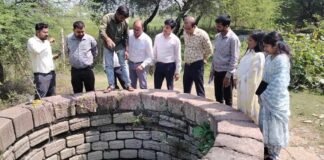 आयुक्त तारन प्रकाश सिन्हा ने बेमेतरा जिले में वीबी-जी राम जी योजना के कार्यों का किया सघन निरीक्षण