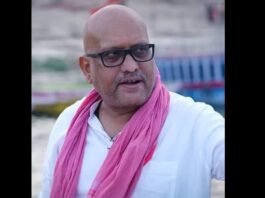 Gorakhpur में बारिश से बर्बाद महिला से मिले कांग्रेस प्रदेश अध्यक्ष अजय राय, योगी सरकार और रवि किशन पर साधा निशाना