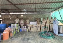 मिल्क पाउडर से लेकर यूरिया तक का इस्तेमाल, मंदसौर में सिंथेटिक दूध बनाने वाली फैक्ट्री का भंडाफोड़